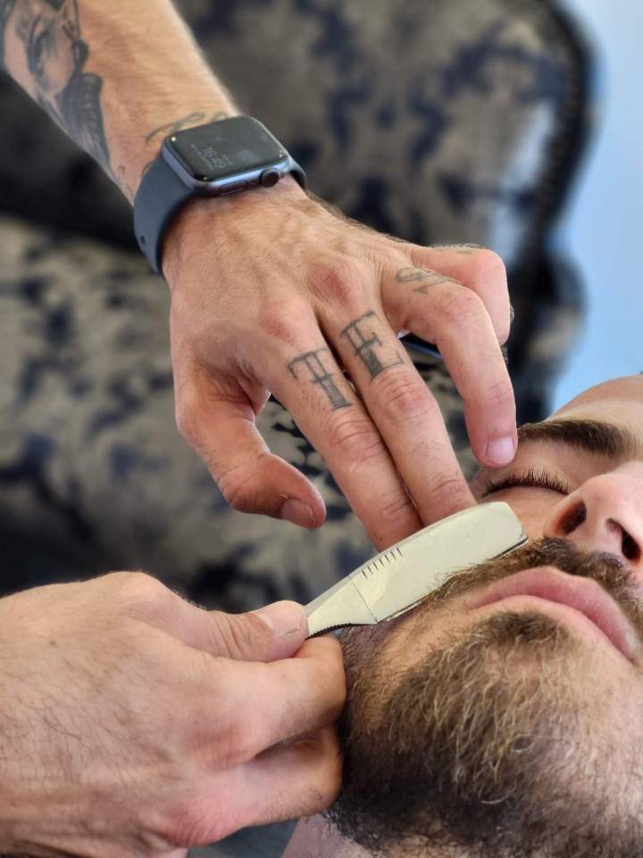 Beard grooming service for men in Bouches-du-Rhône